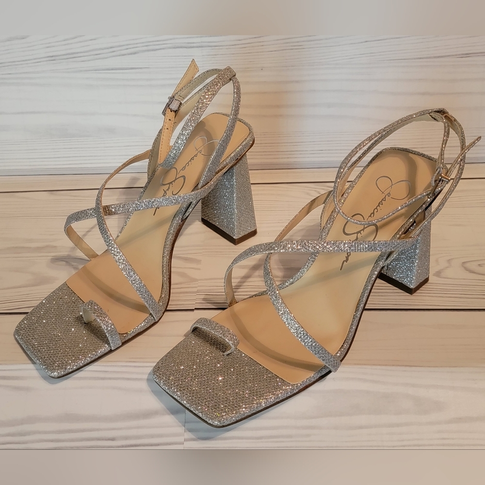 Jessica Simpson silver high heel shoes size 7M
